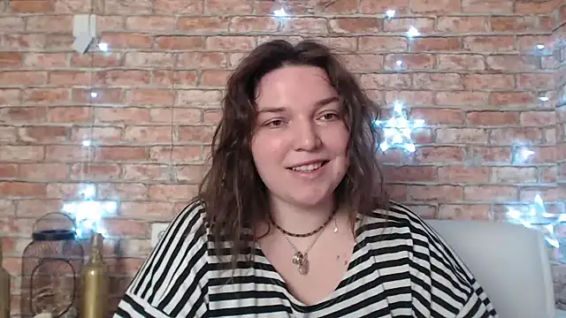 Amelia Kiss  online show from 01-20-25, 12:57