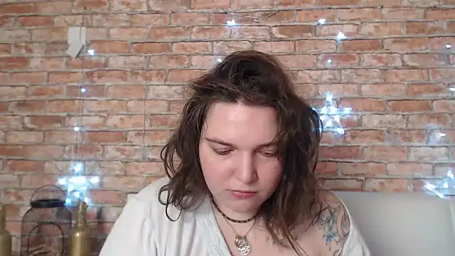Amelia Kiss  online show from 01-20-25, 03:59