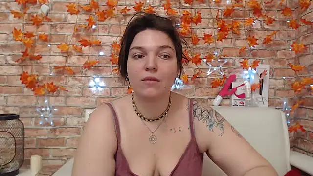 Amelia Kiss  online show from 11-26-25, 12:55