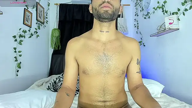 Snapshot of Alex_BigDickkk chatting on 09-25-25, 11:30 Alex BigDickkk online show from 09-25-25, 11:30