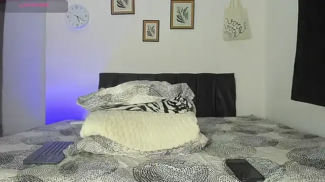 Snapshot of Alex_BigDickkk chatting on 12-05-25, 07:43 Alex BigDickkk online show from 12-05-25, 07:43