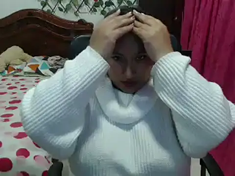 Snapshot of EmilyLove1014 chatting on 12-29-24, 04:38 EmilyLove1014 online show from 12-29-24, 04:38