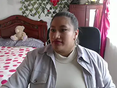 Snapshot of EmilyLove1014 chatting on 01-02-25, 07:18 EmilyLove1014 online show from 01-02-25, 07:18