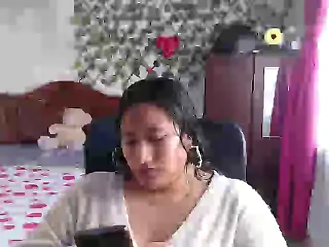 Snapshot of EmilyLove1014 chatting on 01-03-25, 05:31 EmilyLove1014 online show from 01-03-25, 05:31