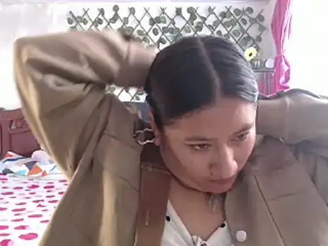 Snapshot of EmilyLove1014 chatting on 01-14-25, 05:01 EmilyLove1014 online show from 01-14-25, 05:01