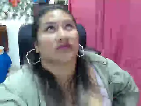 Snapshot of EmilyLove1014 chatting on 02-20-25, 02:51 EmilyLove1014 online show from 02-20-25, 02:51