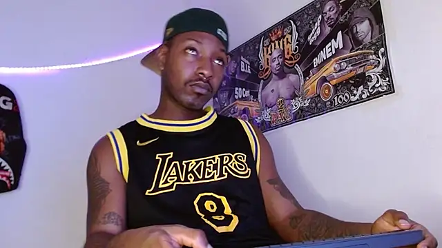 king  Black online show from 02-18-26, 01:34