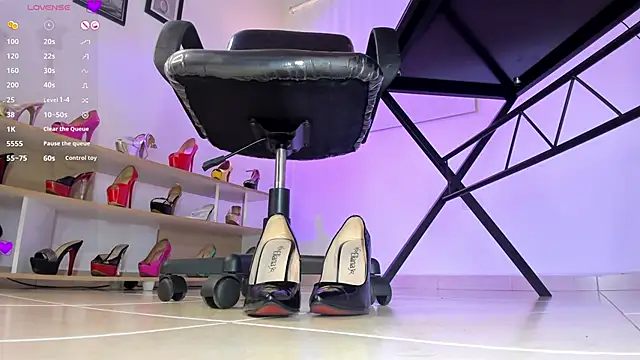 violettastrada online show from 02-08-25, 11:13