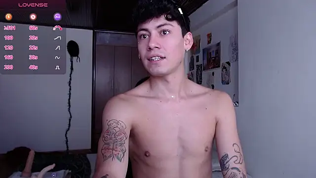 Snapshot of Amahd696 chatting on 02-10-26, 02:54 Amahd696 online show from 02-10-26, 02:54