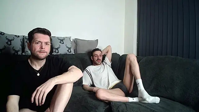 Snapshot of twotwinkhusbandss chatting on 02-07-26, 09:40 twotwinkhusbandss online show from 02-07-26, 09:40