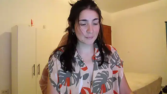 Snapshot of samantha_s69 chatting on 12-04-24, 11:13 samantha s69 online show from 12-04-24, 11:13