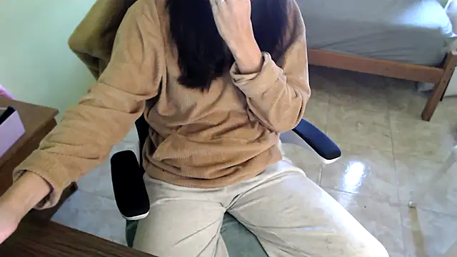 Snapshot of samantha_s69 chatting on 02-25-26, 12:26 samantha s69 online show from 02-25-26, 12:26