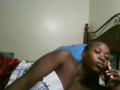 Snapshot of Sonnia_ chatting on 02-26-25, 03:30 Sonnia online show from 02-26-25, 03:30