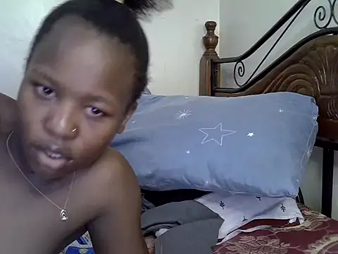 Snapshot of Sonnia_ chatting on 03-08-25, 01:47 Sonnia online show from 03-08-25, 01:47