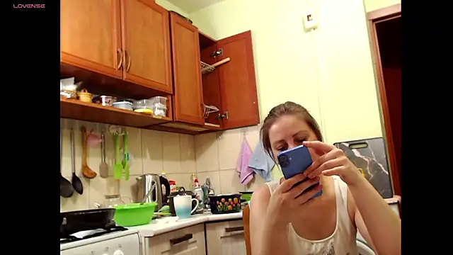 Sakura Green online show from 03-22-25, 09:42