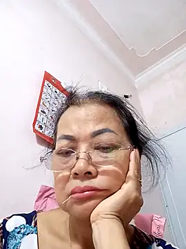 Hotestlove online show from 10-16-25, 10:38