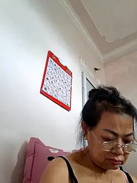 Hotestlove online show from 10-26-25, 04:07