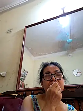 Hotestlove online show from 04-13-26, 12:27