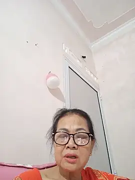 Hotestlove online show from 05-23-26, 10:19
