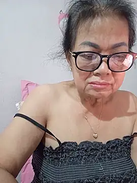 Snapshot of Hotestlove chatting on 06-21-26, 02:19 Hotestlove online show from 06-21-26, 02:19