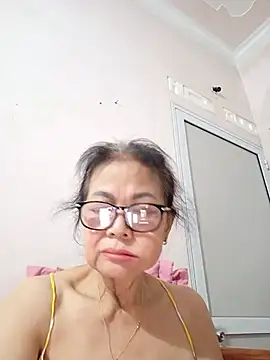 Snapshot of Hotestlove chatting on 06-22-26, 08:33 Hotestlove online show from 06-22-26, 08:33