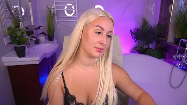 Snapshot of LiaBrazzerr chatting on 06-21-26, 02:08 LiaBrazzerr online show from 06-21-26, 02:08
