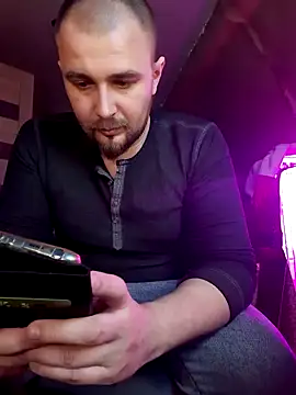 Foxyshaved online show from 02-27-25, 02:43