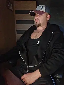 Foxyshaved online show from 10-04-25, 05:16