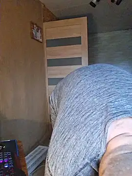 Foxyshaved online show from 10-12-25, 06:34