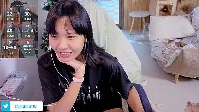 Snapshot of Kana_G chatting on 12-15-25, 08:40 Kana G online show from 12-15-25, 08:40