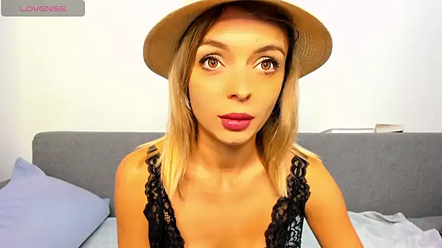  ellen meow  online show from 10-29-25, 08:54