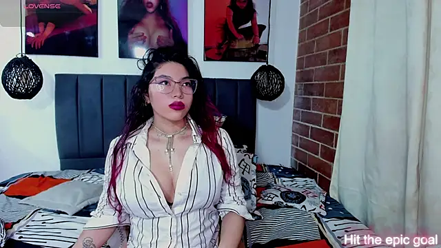 Snapshot of kyliejenner_hot chatting on 01-12-26, 03:34 kyliejenner hot online show from 01-12-26, 03:34