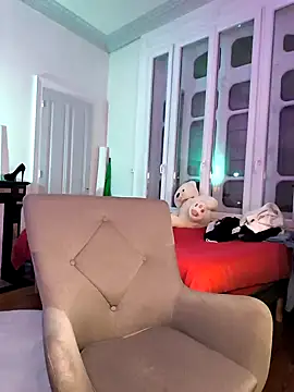 emma4xxx online show from 12-29-24, 08:26