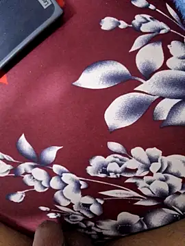 Snapshot of idozyan chatting on 12-16-25, 10:42 idozyan online show from 12-16-25, 10:42