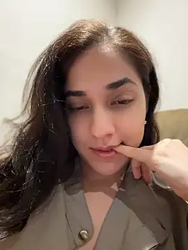 Snapshot of CuteeRose chatting on 07-16-26, 04:57 CuteeRose online show from 07-16-26, 04:57
