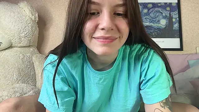 Snapshot of mia___mi chatting on 01-29-25, 10:37 mia mi online show from 01-29-25, 10:37