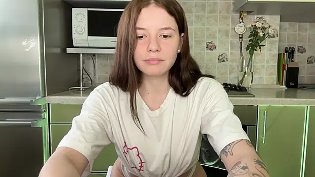 Snapshot of mia___mi chatting on 03-05-25, 11:17 mia mi online show from 03-05-25, 11:17