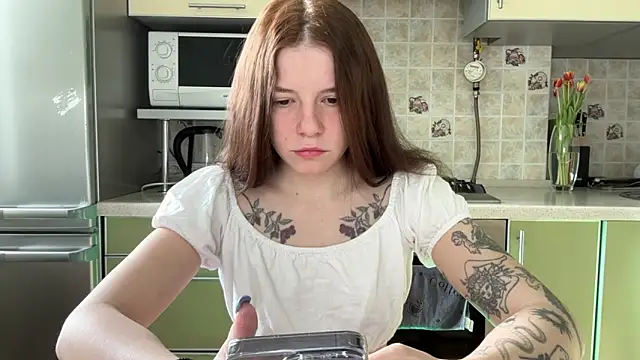 Snapshot of mia___mi chatting on 03-11-25, 07:37 mia mi online show from 03-11-25, 07:37