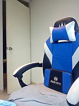 Snapshot of KittyKardy chatting on 02-23-26, 11:46 KittyKardy online show from 02-23-26, 11:46