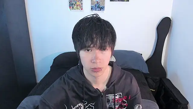 Aventure Twinks online show from 04-18-26, 11:27