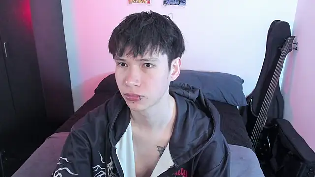 Aventure Twinks online show from 06-13-26, 08:40