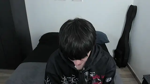Aventure Twinks online show from 07-04-26, 11:55