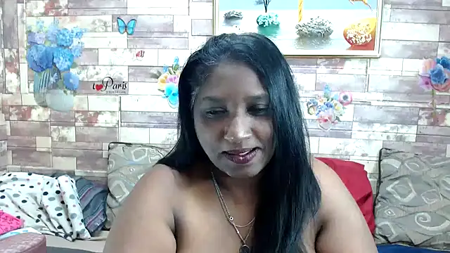 Snapshot of Indian_tracy chatting on 10-15-25, 10:04 Indian tracy online show from 10-15-25, 10:04
