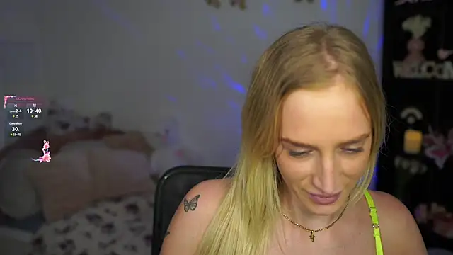 Snapshot of Nicolette__Shea_ chatting on 01-15-25, 12:15 Nicolette Shea online show from 01-15-25, 12:15