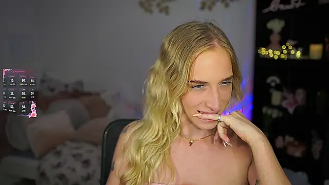 Snapshot of Nicolette__Shea_ chatting on 01-30-25, 05:06 Nicolette Shea online show from 01-30-25, 05:06