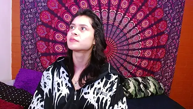 Snapshot of AbbySccott chatting on 10-24-25, 12:30 AbbySccott online show from 10-24-25, 12:30