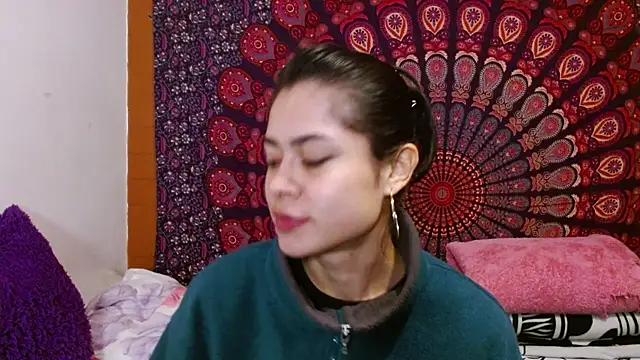 Snapshot of AbbySccott chatting on 11-29-25, 12:13 AbbySccott online show from 11-29-25, 12:13