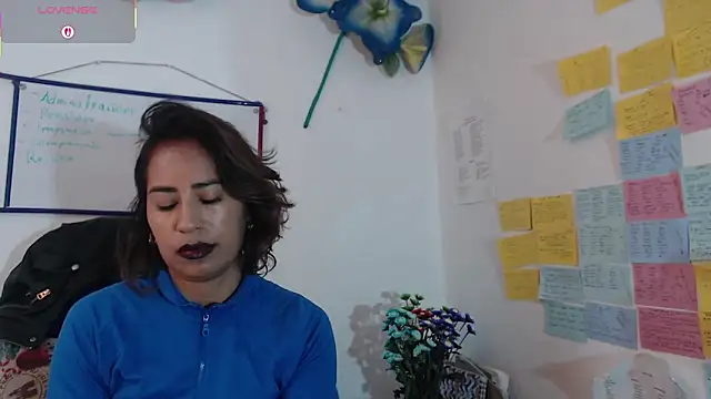 Snapshot of fantasty_nylon chatting on 02-27-25, 02:43 fantasty nylon online show from 02-27-25, 02:43