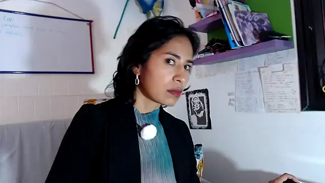 Snapshot of fantasty_nylon chatting on 09-17-25, 03:24 fantasty nylon online show from 09-17-25, 03:24