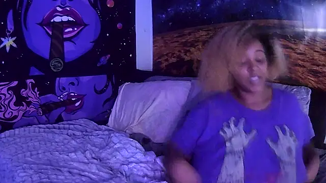 AutumnHart online show from 12-20-24, 02:38